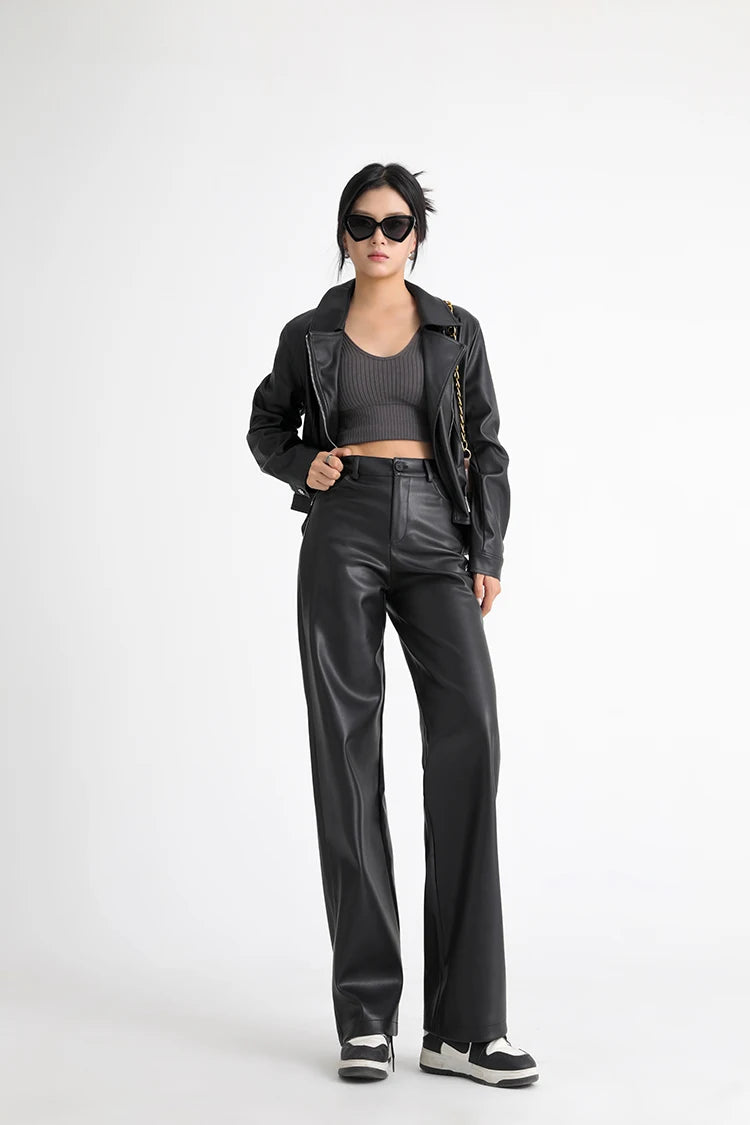 Versera Black Silhouette